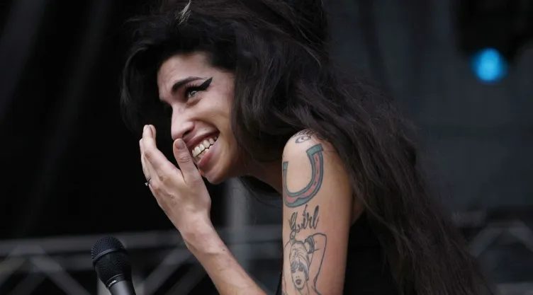 3. Amy Winehouse | Imagen, Grosby Group
