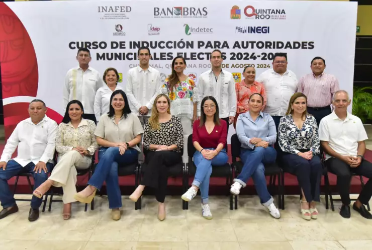 La presidenta municipal electa, Estefanía Mercado, presenta al próximo gabinete de Solidaridad