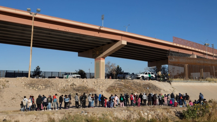 Migrantes son deportados de Estados Unidos