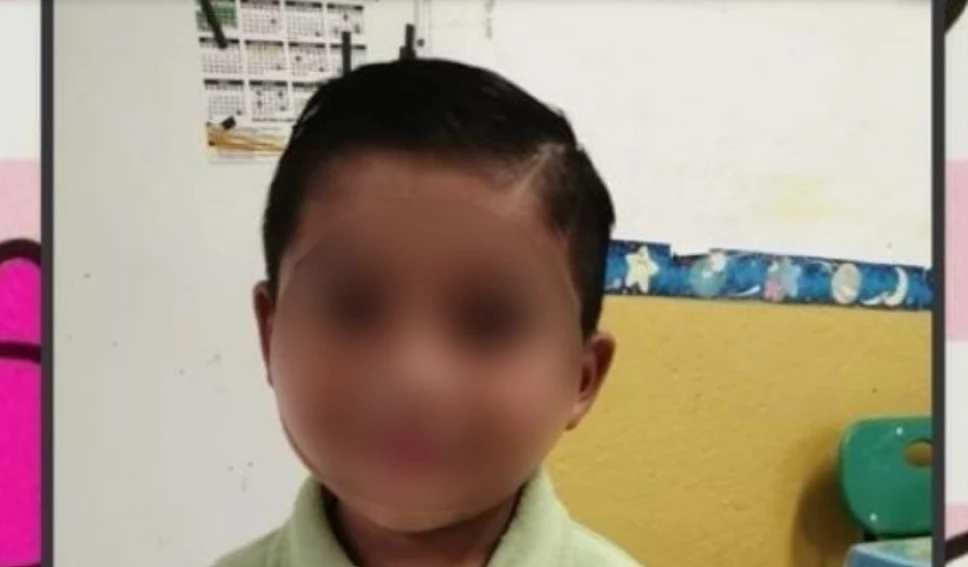 Niño dice ser el “Hombre Araña”; maestra pide ayuda para identificarlo