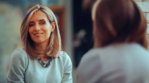 Cómo evitar la caída del cabello en la regadera