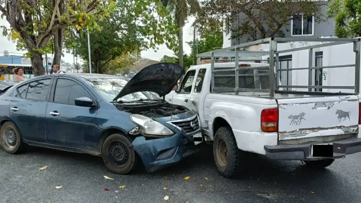 Se reporta fuerte accidente en calles de la colonia Chichén Itzá.