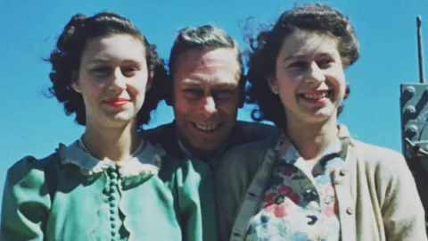 reina Isabel II imágenes inéditas documental.jp
