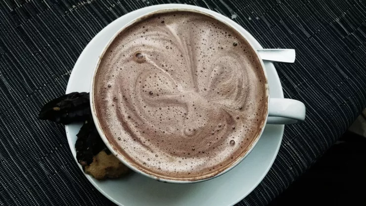 La emblemática bebida de San Sebastián del Oeste, el chocorraíz