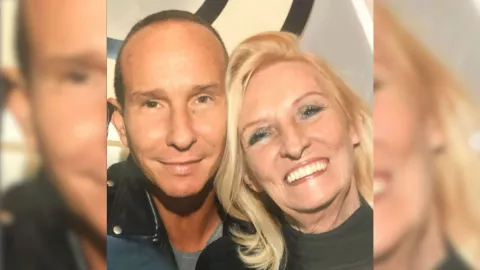 muere mama de erik rubin