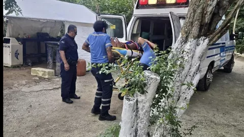 ¡Accidente en Cozumel! Catamarán propela a cinco personas.jpg
