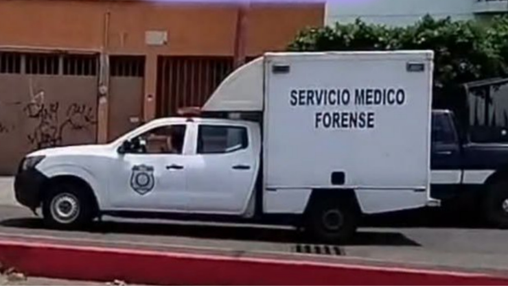 Localizan a un hombre sin vida bajo el Puente 2000 en Cuernavaca.