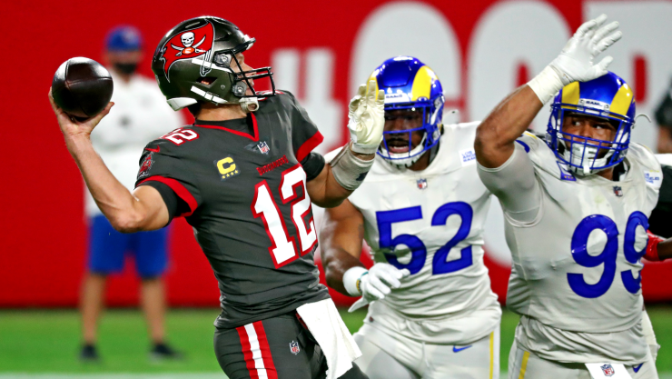 Tom Brady ante Los Angeles Rams