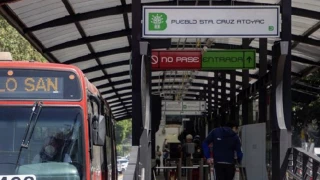 hombre muere dentro del Metrobús de la Línea 3