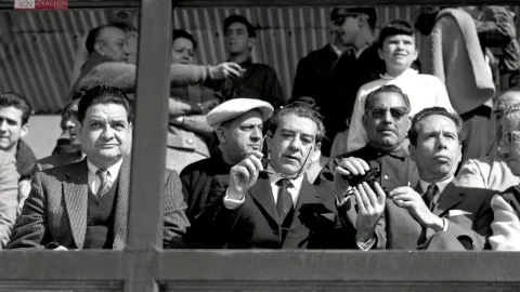 El presidente, Adolfo López Mateos, con el entonces secretario de Gobernación, Gustavo Díaz Ordaz, en la inauguración del autódromo de la Magdalena Mixhuca, hoy “Hermanos Rodríguez”