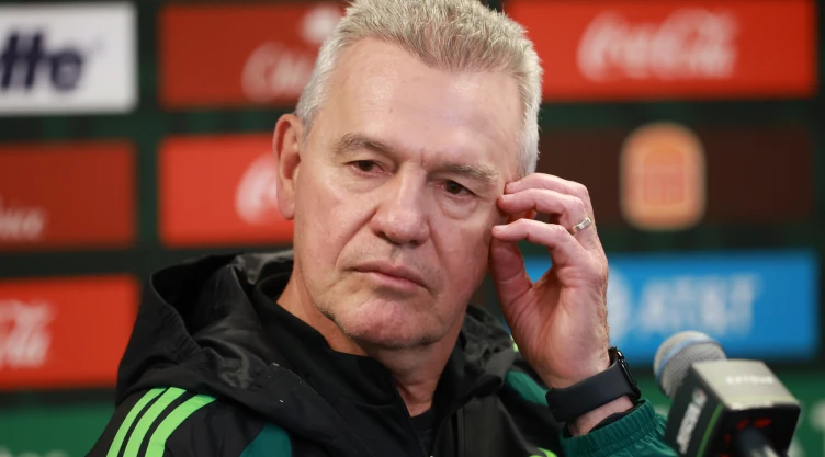 Javier Aguirre en conferencia de prensa