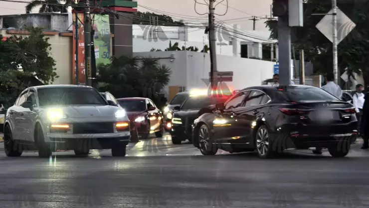 ¡Precaución! Se registra fuerte accidente en calles de Prolongación Montejo