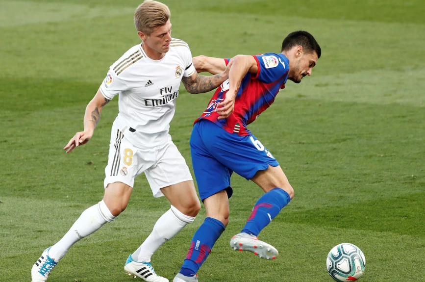 Real Madrid gana con tres disparos