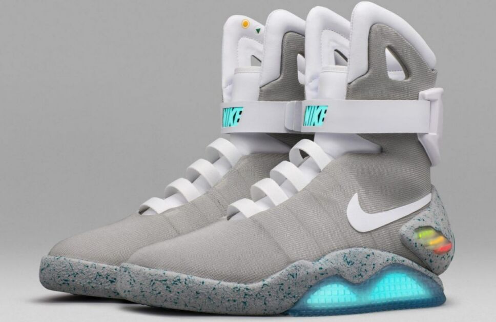 Self-Lacing Nike MAG - 2016