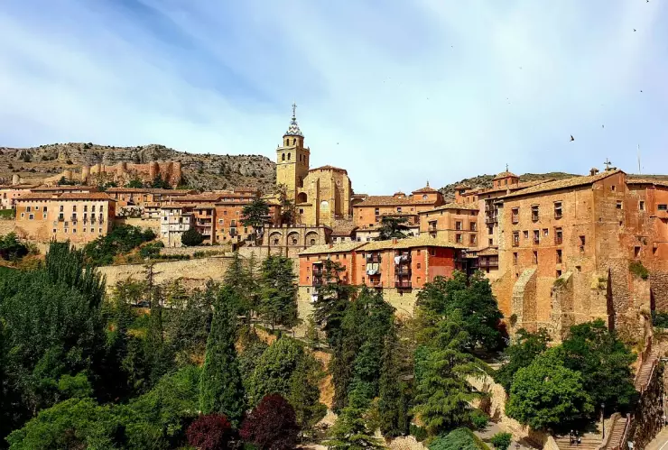 pueblo_de_espana_trabajo_casa_gratis