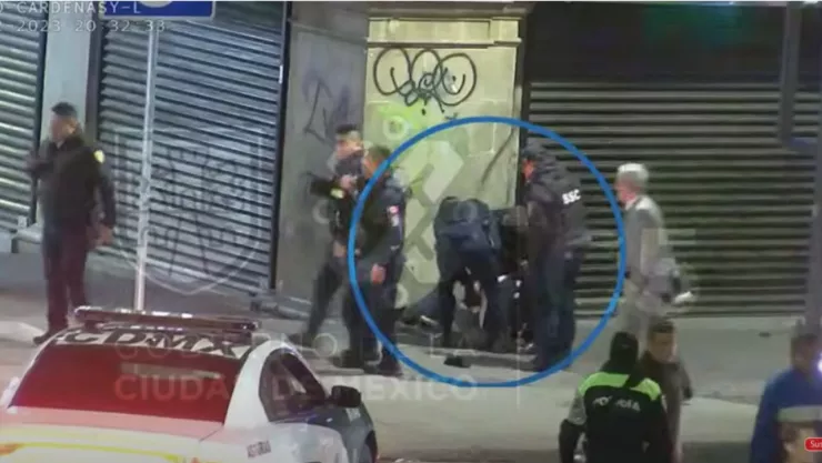 VIDEO: Policías detienen a ladrón que asaltó a un automovilista en el Centro de CDMX