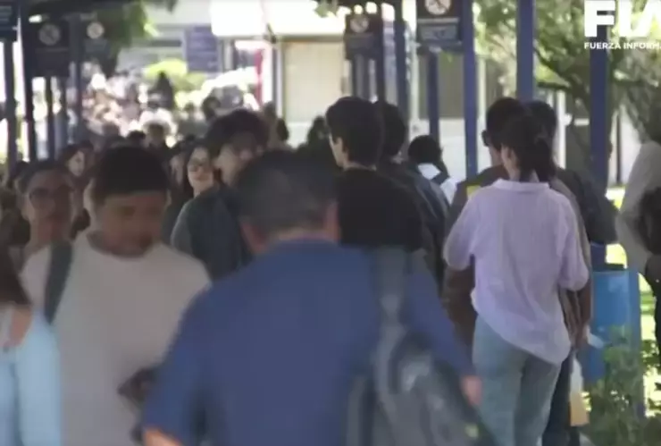 Estudiantes de la UAM en las instalaciones univesitarias