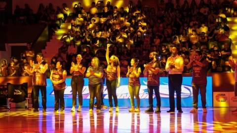 El Palacio de los Deportes ‘Erick Paolo Martínez’ de Chetumal reabre sus puertas; así se vivió.jpg