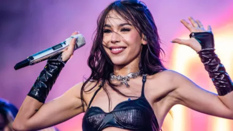 danna paola quiere cambiarse el nombre plataforma música