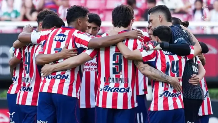 luis-romo-chivas-habria-ido-fiesta-tras-duelo-queretaro-fotos