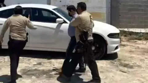 Pedro Casas Quiñones, alcalde de Ciénega de Flores, Nuevo León, fue detenido por los delitos de secuestro y delitos electorales.