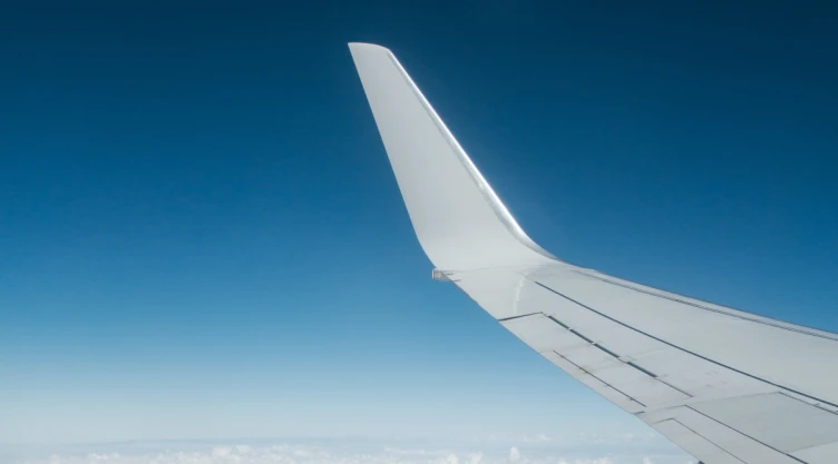 Aerolíneas deben indemnizar por sobreventa de boletos SCJN