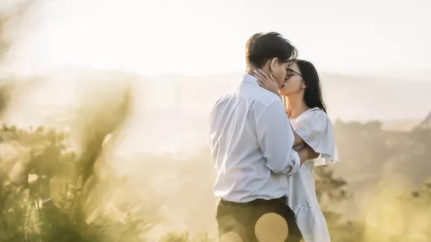 Condenan a muerte a pareja de amantes en Irán