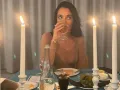 Amina Muaddi cenando..jpg