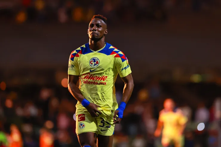 Julián Quiñones, América