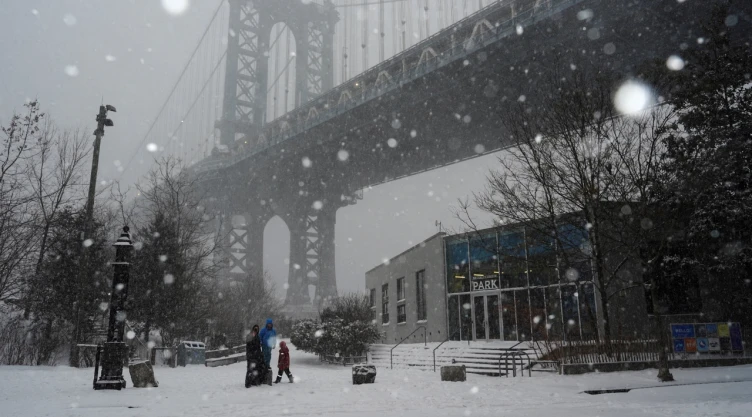 puente con nieve