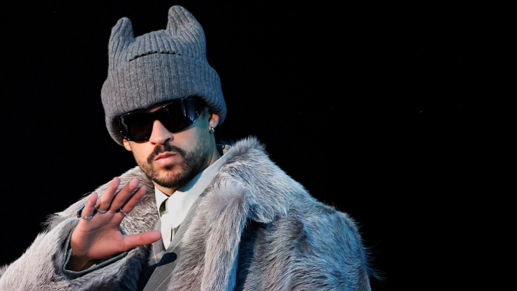 El artista discográfico mundial ganador del premio Grammy, Bad Bunny, aparece en el escenario durante su conferencia de prensa de medio tiempo antes de su actuación del domingo en el partido Super Bowl LX entre los New England Patriots y los Seattle Seahawks, en San Francisco, California, EE. UU., el 5 de febrero de 2026