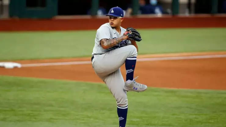 Julio Urías brilla con Dodgers.jpg