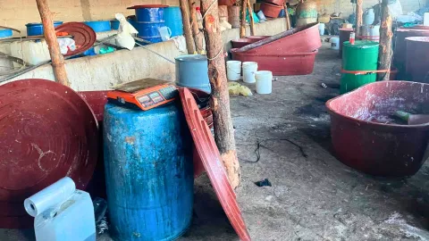 Clausuran laboratorios de metanfetamina