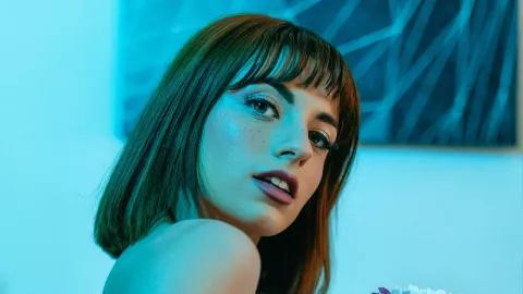 3 cortes de pelo que hacen ver más jóvenes a mujeres de 50 a 60 años de cara redonda y son fáciles de peinar Lon Bob