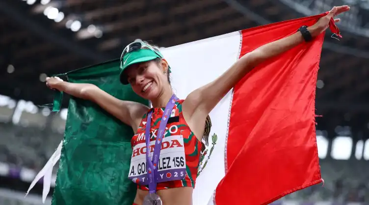 Alegna González plata en mundial de atletismo Tokio 2025