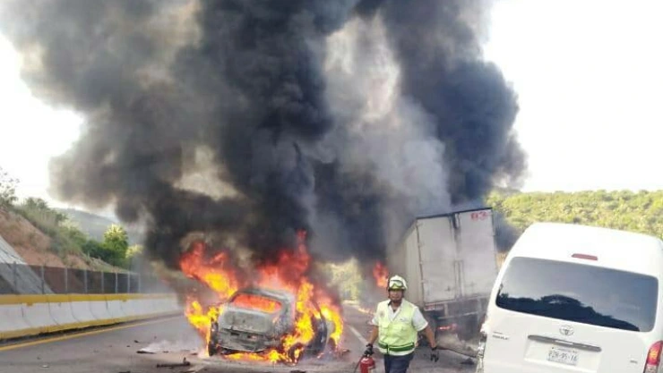 Se lleva 6 vehículos en Atupoista del Sol