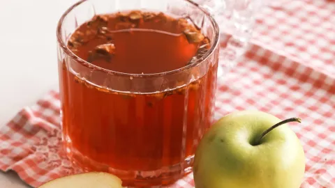 El vinagre de manzana tiene el poder de eliminar la mosca de la fruta, según expertos