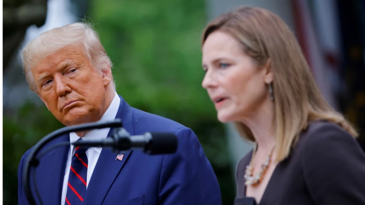 Donald Trump y Amy Coney