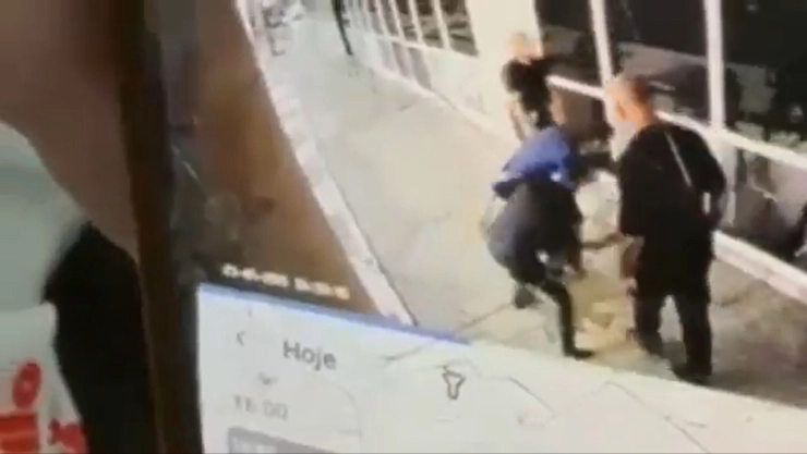 Indignación en Brasil tras maltrato a niño autista durante consulta médica.