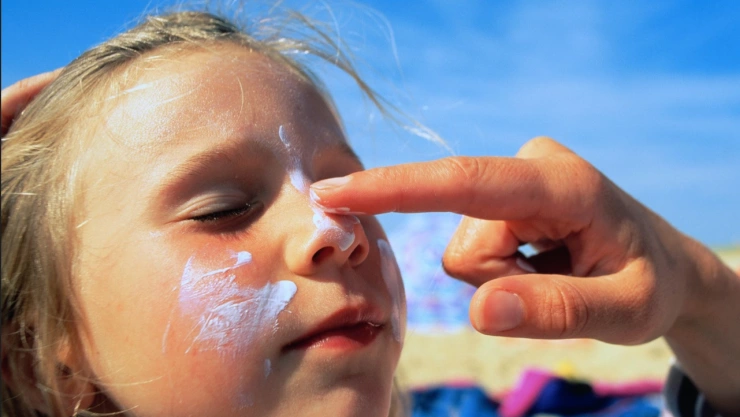 El bloqueador solar es una herramienta fundamental para enfrentar el verano