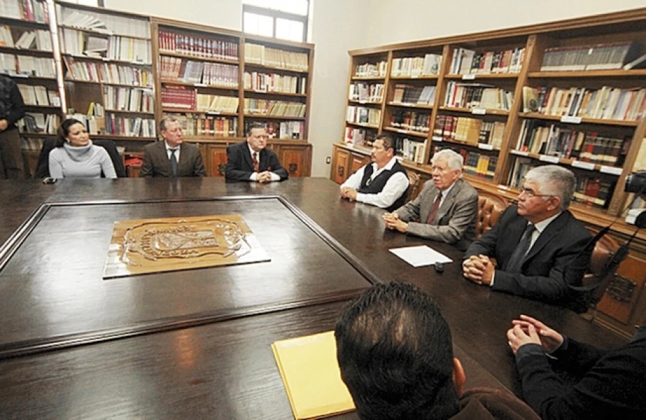 Aspirantes al cargo de ombudsman en Coahuila presentaron examen de 200 reactivos