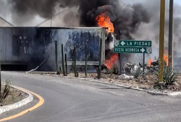 Bloqueos en Michoacán, Guanajuato y Jalisco 23 de abril