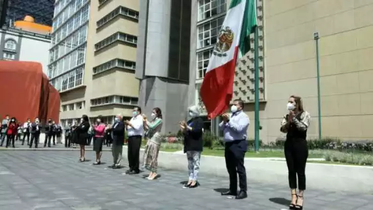 Homenaje a víctimas y héroes de Covid-19 en el IMSS