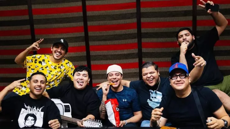 Grupo Firme.jpg