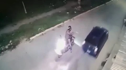 Novio celoso dispara 11 veces contra hombre por darle me gusta