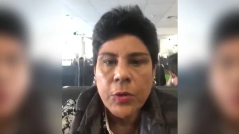 legisladora_peru_bano