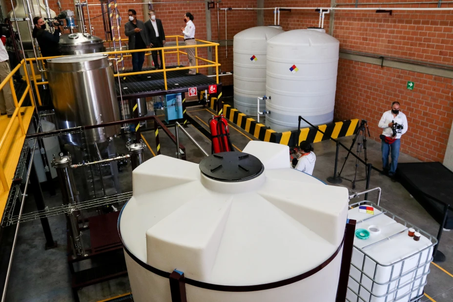 Inauguración del Laboratorio de Innovación en Bioenergía en la Central de Abastos (CEDA) que se dedicará a la producción d biodiesel.