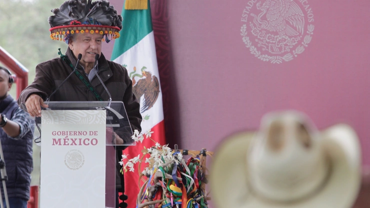López Obrador dialoga con Wixárikas de Jalisco
