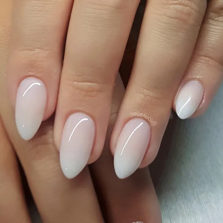 39 diseños de uñas que puedes usar en rubber y se verán elegantes: en cuadradas o almendradas