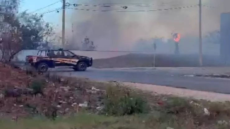 VIDEO_ Fuerte incendio en Kanasín, hoy 19 de marzo de 2025, ¿qué lo causó?